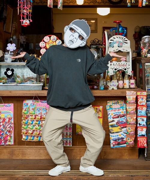 FREAK'S STORE(フリークスストア)の「DUNCAN/ダンカン TREE WISE CATS SWEAT/バックプリント クルーネック スウェット(スウェット・メンズ・ブラック/グレー/ホワイト・LARGE/MEDIUM/X-LARGE)」の2枚目の写真