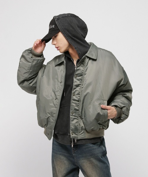 And Again（アンドアゲイン）の「And Again／Puffer ブルゾン（ブルゾン・メンズ・グレー/カーキ・FREE）」の2枚目の写真