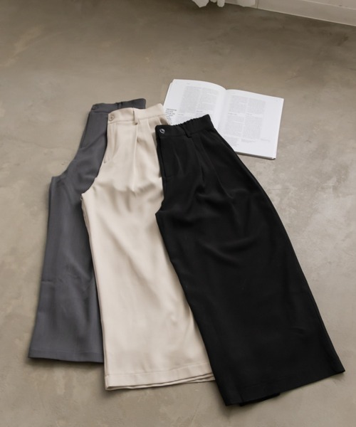 CLETTE(クレット)の「タックワイドパンツ(その他パンツ・レディース・ブラック/ライトベージュ/チャコールグレー・LL/3L/4L)」の11枚目の写真