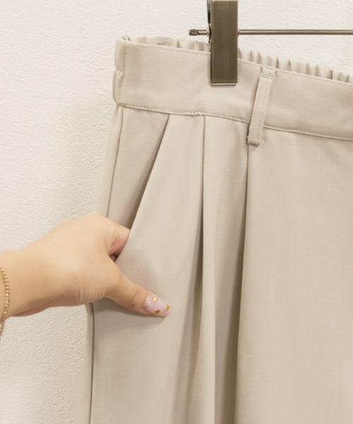 CLETTE(クレット)の「タックワイドパンツ(その他パンツ・レディース・ブラック/ライトベージュ/チャコールグレー・LL/3L/4L)」の18枚目の写真