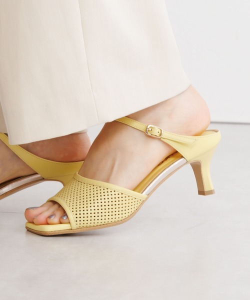 HIMIKO(ヒミコ)の「【Made in Japan】【HIMIKO】パンチングレザーヒールミュールサンダル/651218(サンダル・レディース・ネイビー/イエロー/アイボリー・23.0cm/25.5cm/24.5cm/23.5cm/22.0cm/21.5cm/25.0cm/24.0cm/22.5cm)」の3枚目の写真