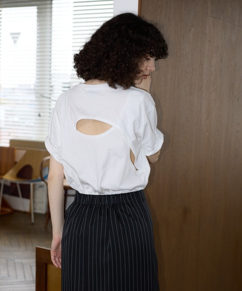 AIC.（エーアイシー）の「【再入荷】バックレイヤードフィットTシャツ（Tシャツ/カットソー・レディース・オフホワイト/チャコールグレー/ブラック・FREE）」の2枚目の写真