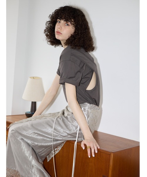 AIC.（エーアイシー）の「【再入荷】バックレイヤードフィットTシャツ（Tシャツ/カットソー・レディース・オフホワイト/チャコールグレー/ブラック・FREE）」の6枚目の写真