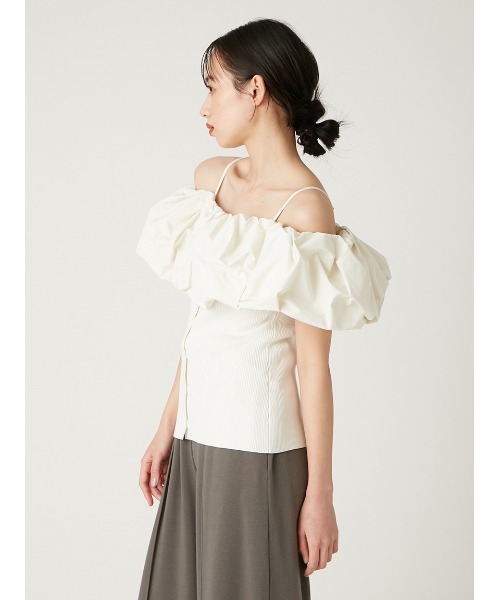 FRAY I.D（フレイアイディー）の「パフカラーコンビオフショルニットプルオーバー（その他トップス・レディース・ブラック/アイボリー/ブルー・FREE）」の8枚目の写真