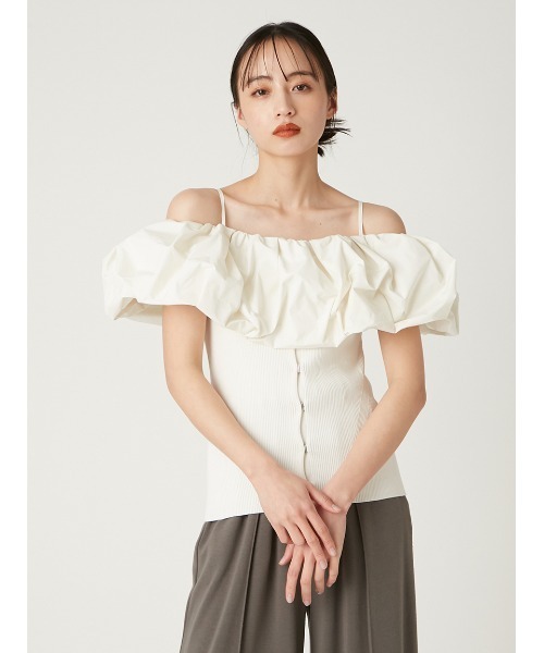 FRAY I.D（フレイアイディー）の「パフカラーコンビオフショルニットプルオーバー（その他トップス・レディース・ブラック/アイボリー/ブルー・FREE）」の6枚目の写真