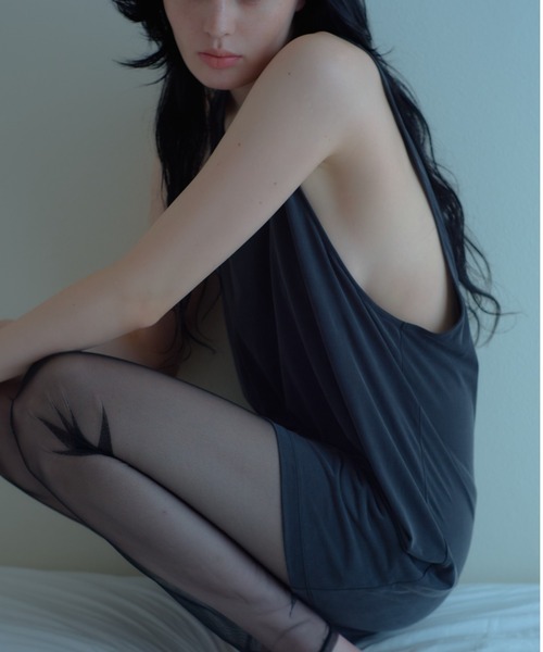 IRIS47(イリスフォーセブン)の「【IRIS 47】velvety tank tops/ベルベティ タンク トップス(Tシャツ/カットソー・レディース・ブラック/ナチュラル・FREE)」の2枚目の写真