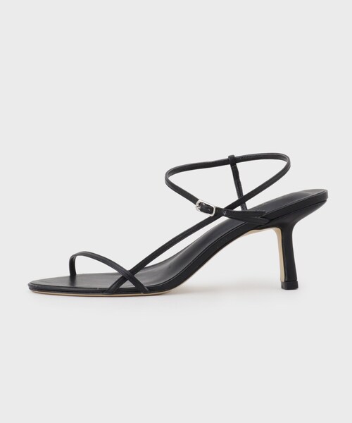 UNTITLED（アンタイトル）の「【 TONY BIANCO 】CAPRICE（カプリス）ストラップパンプス（サンダル・レディース・シルバー/ブラック・50）」の6枚目の写真