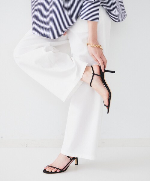 UNTITLED（アンタイトル）の「【 TONY BIANCO 】CAPRICE（カプリス）ストラップパンプス（サンダル・レディース・シルバー/ブラック・50）」の3枚目の写真