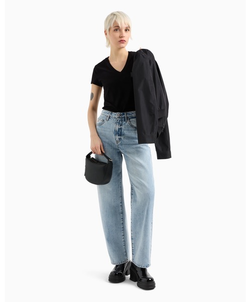 ARMANI EXCHANGE（アルマーニエクスチェンジ）の「【A|X アルマーニ エクスチェンジ】ライトブルーウォッシュ　デニムパンツ_J38 RELAXED（デニムパンツ・レディース・インディゴブルー・24inch/25inch/26inch/27inch/28inch/29inch）」の3枚目の写真