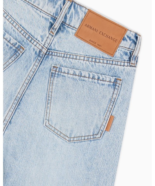ARMANI EXCHANGE（アルマーニエクスチェンジ）の「【A|X アルマーニ エクスチェンジ】ライトブルーウォッシュ　デニムパンツ_J38 RELAXED（デニムパンツ・レディース・インディゴブルー・24inch/25inch/26inch/27inch/28inch/29inch）」の5枚目の写真