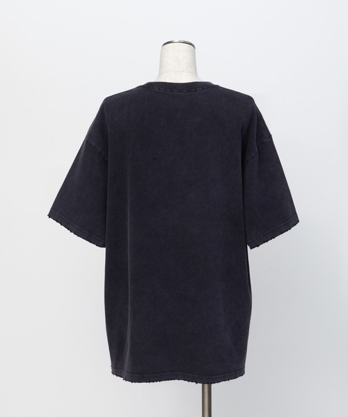 WCJ(ダブルシージェイ)の「Disney / OVER DYE SS TEE(Tシャツ/カットソー・レディース・ブラック/ホワイト・FREE)」の4枚目の写真