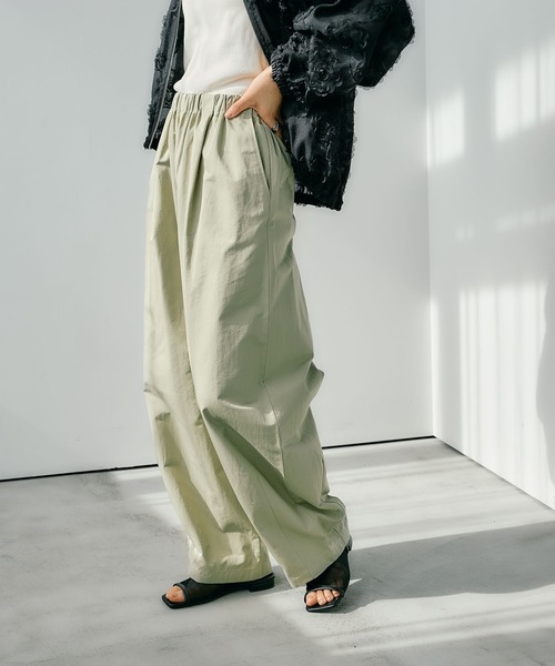 LEPSIM(レプシィム)の「【選べる丈】イージーコクーンパンツ 323755(その他パンツ・レディース・セージグリーン/ブラック/アイボリー/ベージュ/ダークブラウン・TALL/FREE)」の5枚目の写真