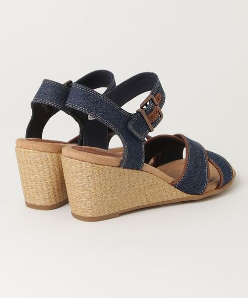 Clarks(クラークス)の「Emmalae Iris / エマラエアイリス(ダークデニム)(サンダル・レディース・ブルー・UK6/UK3/UK3.5/UK4/UK4.5/UK5/UK5.5)」の2枚目の写真
