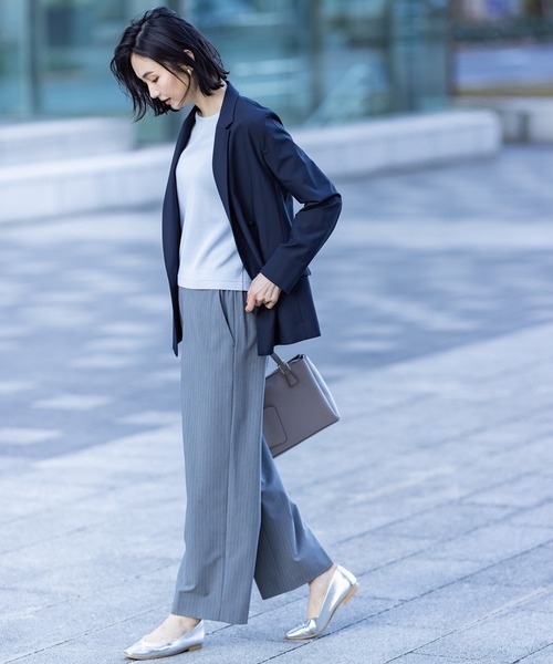 A/C DESIGN BY ALPHA CUBIC(エーシーデザインバイアルファキュービック)の「2025年春夏【セットアップ対応】ウーリーダブルブレストジャケット(テーラードジャケット・レディース・ライトグレー/ネイビー・11号/9号)」の6枚目の写真