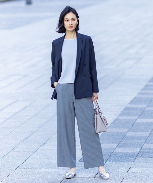 A/C DESIGN BY ALPHA CUBIC(エーシーデザインバイアルファキュービック)の「2025年春夏【セットアップ対応】ウーリーダブルブレストジャケット(テーラードジャケット・レディース・ライトグレー/ネイビー・11号/9号)」の4枚目の写真