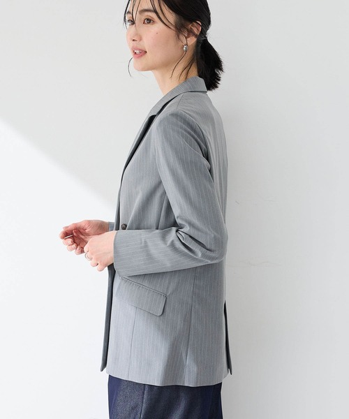 A/C DESIGN BY ALPHA CUBIC(エーシーデザインバイアルファキュービック)の「2025年春夏【セットアップ対応】ウーリーダブルブレストジャケット(テーラードジャケット・レディース・ライトグレー/ネイビー・11号/9号)」の13枚目の写真