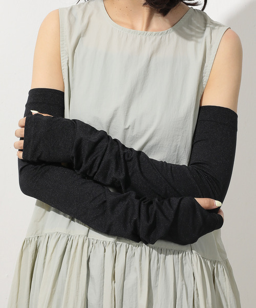 emesuelee（エメスーリー）の「UV対策 キシリトール加工 アームカバー 90cm丈（アームカバー・レディース・ブラック・フリー）」の4枚目の写真