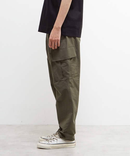 MEN'S MELROSE（メンズメルローズ）の「ミニリップクールドッツリラックステーパードカーゴパンツ（カーゴパンツ・メンズ・カーキ/チャコールグレー・2/3/4）」の4枚目の写真