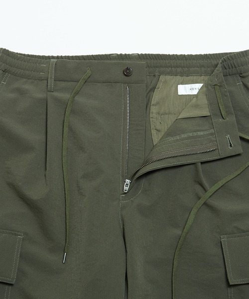 MEN'S MELROSE（メンズメルローズ）の「ミニリップクールドッツリラックステーパードカーゴパンツ（カーゴパンツ・メンズ・カーキ/チャコールグレー・2/3/4）」の8枚目の写真