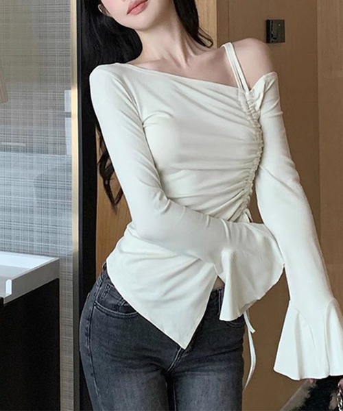 Lace Ladies(レースレディース)の「ワンオフショルダー シャーリング リボン 長袖 カットソー(Tシャツ/カットソー・レディース・ブラック/アイボリー/グレー・FREE)」の5枚目の写真