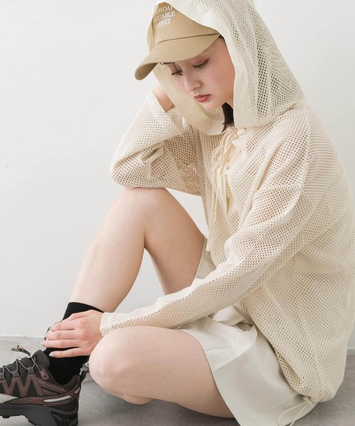 SENSE OF PLACE by URBAN RESEARCH（センスオブプレイスバイアーバンリサーチ）の「フーデットメッシュトップ（その他トップス・レディース・アイボリー/ブラック/ブラウン・ONE）」の9枚目の写真