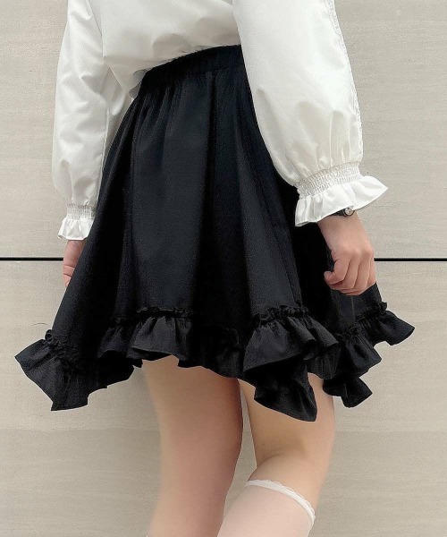 F i.n.t(フィント)の「フリル使いランダムヘムミニスカート/ fint フィント(スカート・レディース・ブラック/オフホワイト・FREE)」の14枚目の写真