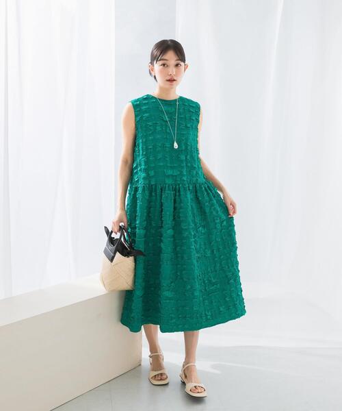 URBAN RESEARCH ROSSO WOMEN（アーバンリサーチ　ロッソ）の「バックリボンジャガードフォルムワンピース（ワンピース・レディース・ブラック/グリーン・FREE）」の3枚目の写真