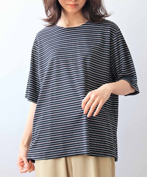 MB mint breeze(エムビーミントブリーズ)の「【L~6L 大きいサイズ】ライトポンチボーダープルオーバー Tシャツ 半袖 春夏(Tシャツ/カットソー・レディース・ブラック/オフホワイト/グリーン・LL/3L/4L/5L/6L)」の2枚目の写真