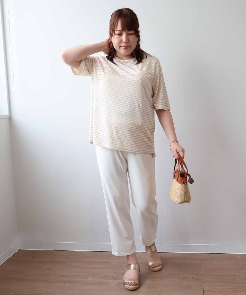 MB mint breeze(エムビーミントブリーズ)の「【L~6L 大きいサイズ】ライトポンチボーダープルオーバー Tシャツ 半袖 春夏(Tシャツ/カットソー・レディース・ブラック/オフホワイト/グリーン・LL/3L/4L/5L/6L)」の4枚目の写真