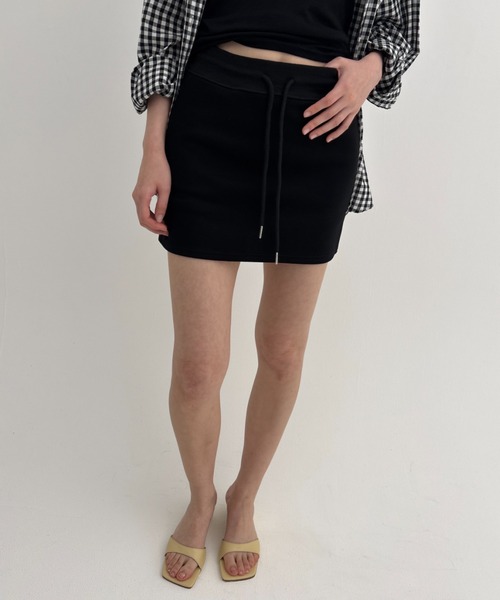 FUULLY STUDIO(フーリィーステューディオ)の「スウェットミニスカートパンツ(スカート・レディース・ブラック/チャコールグレー・FREE)」の20枚目の写真