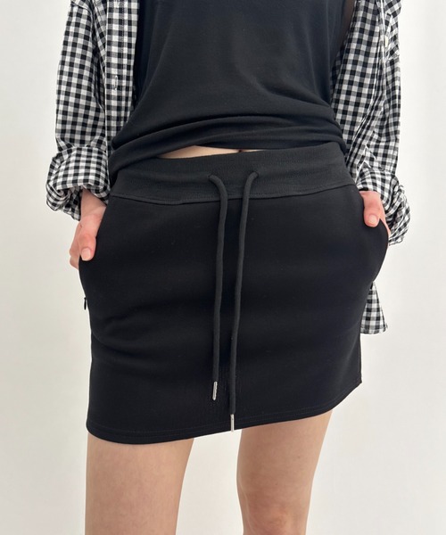 FUULLY STUDIO(フーリィーステューディオ)の「スウェットミニスカートパンツ(スカート・レディース・ブラック/チャコールグレー・FREE)」の18枚目の写真