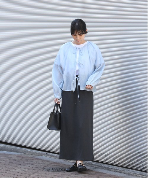 HONEYSUCKLE ROSE（ハニーサックルローズ）の「【HONEYSUCKLE ROSE】2WAYリボンブラウス（シャツ/ブラウス・レディース・オフホワイト/ブルー/ダークグレー・M/L）」の4枚目の写真