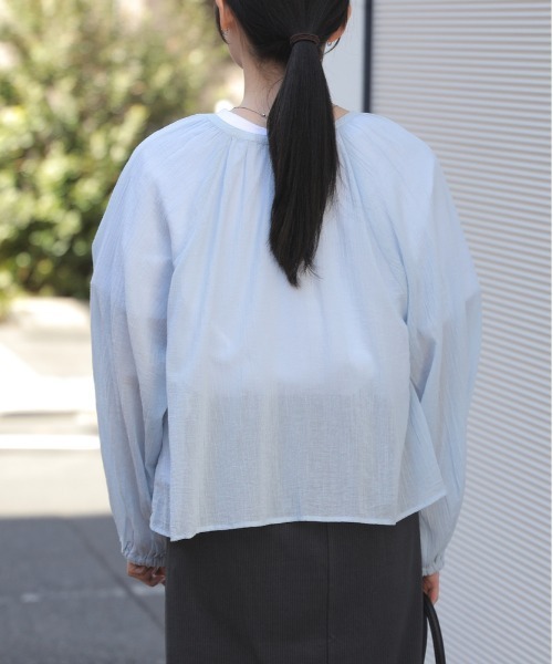 HONEYSUCKLE ROSE（ハニーサックルローズ）の「【HONEYSUCKLE ROSE】2WAYリボンブラウス（シャツ/ブラウス・レディース・オフホワイト/ブルー/ダークグレー・M/L）」の6枚目の写真