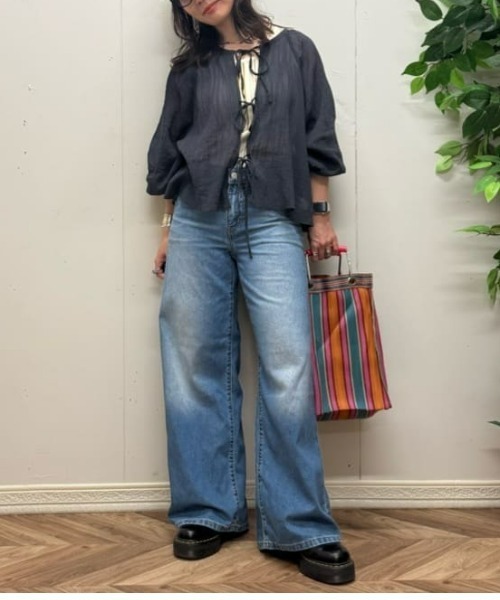 HONEYSUCKLE ROSE（ハニーサックルローズ）の「【HONEYSUCKLE ROSE】2WAYリボンブラウス（シャツ/ブラウス・レディース・オフホワイト/ブルー/ダークグレー・M/L）」の17枚目の写真