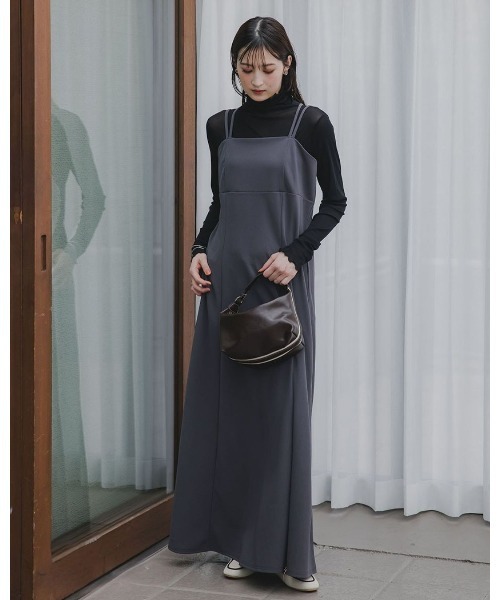 slattgir（スラットジール）の「高身長　カットジョーゼットキャミソールワンピース（トールサイズ）Essenave≪動画あり≫（ワンピース・レディース・グレイッシュベージュ/ブラック/チャコールグレー・LL/3L/4L/5L/M/L）」の14枚目の写真