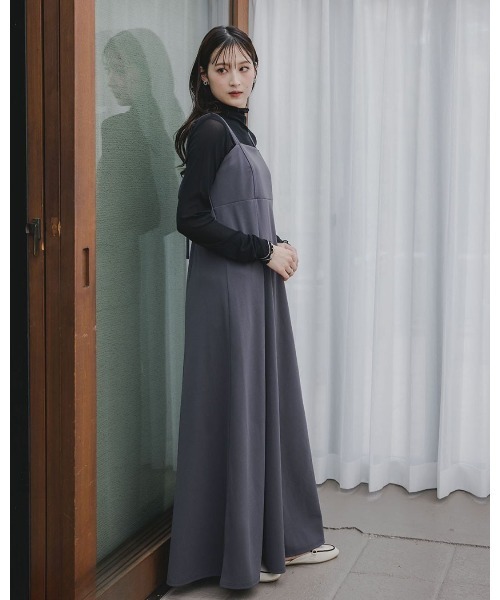 slattgir（スラットジール）の「高身長　カットジョーゼットキャミソールワンピース（トールサイズ）Essenave≪動画あり≫（ワンピース・レディース・グレイッシュベージュ/ブラック/チャコールグレー・LL/3L/4L/5L/M/L）」の15枚目の写真