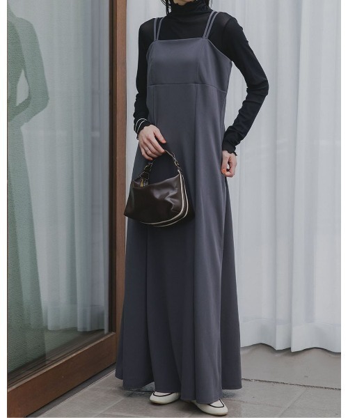 slattgir（スラットジール）の「高身長　カットジョーゼットキャミソールワンピース（トールサイズ）Essenave≪動画あり≫（ワンピース・レディース・グレイッシュベージュ/ブラック/チャコールグレー・LL/3L/4L/5L/M/L）」の19枚目の写真