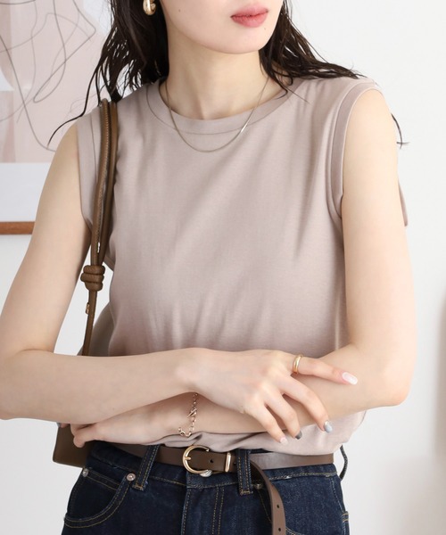 atONE（アットワン）の「ラウンドネックノースリーブトップス（Tシャツ/カットソー・レディース・チャコールグレー/杢グレー/オフホワイト/ブラック/カーキ/グレイッシュベージュ・M/L/LL/3L/4L）」の5枚目の写真