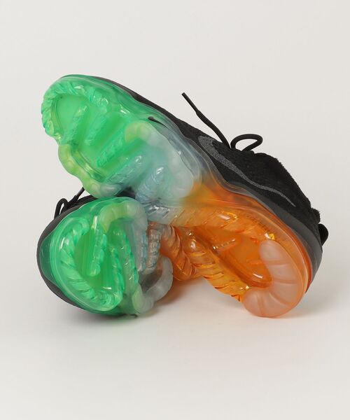 NIKE(ナイキ)の「AIR VAPORMAX 2023 FK(スニーカー・メンズ・ブラック・26.5cm/27.5cm/26.0cm/27.0cm/28.0cm/29.0cm)」の3枚目の写真