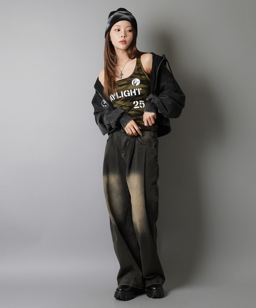 SPINNS（スピンズ）の「タンクトップ/ガールロゴ（タンクトップ・レディース・オフホワイト/ブラック/カモフラージュ・ONESIZE）」の14枚目の写真