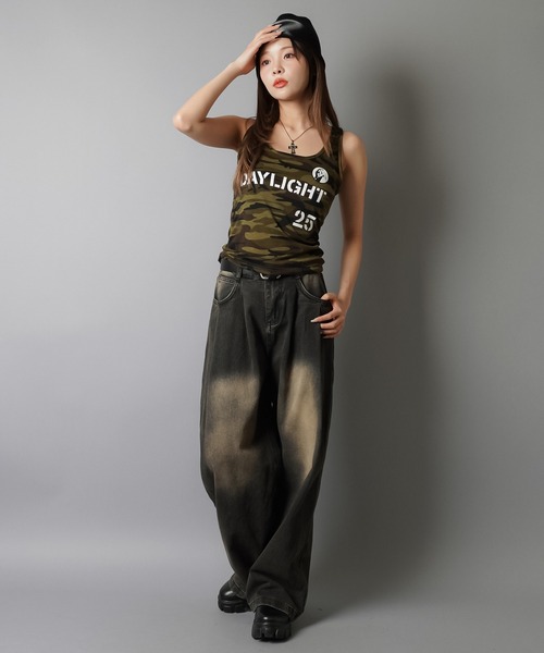 SPINNS（スピンズ）の「タンクトップ/ガールロゴ（タンクトップ・レディース・オフホワイト/ブラック/カモフラージュ・ONESIZE）」の18枚目の写真