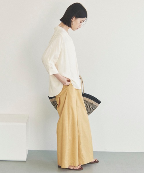 Doux archives(ドゥアルシーヴ)の「ウォッシャブルリネンライクV開きタックブラウス(シャツ/ブラウス・レディース・アイボリー/ベージュ/ネイビー/グレー・FREE)」の8枚目の写真