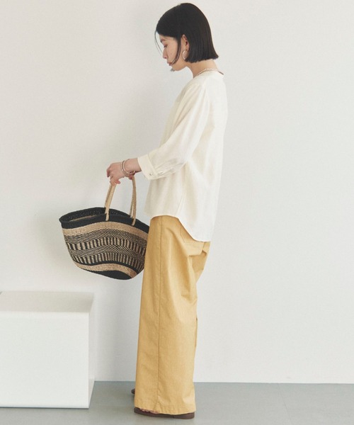 Doux archives(ドゥアルシーヴ)の「ウォッシャブルリネンライクV開きタックブラウス(シャツ/ブラウス・レディース・アイボリー/ベージュ/ネイビー/グレー・FREE)」の11枚目の写真