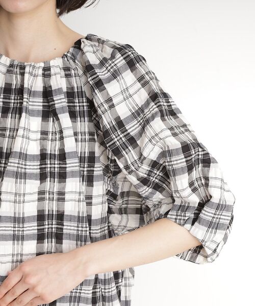 THE SHOP TK (ザ ショップ ティーケー )の「チェックギャザーブラウス【洗える】(シャツ/ブラウス・レディース・ベージュ系1/ブラック系1・99)」の16枚目の写真