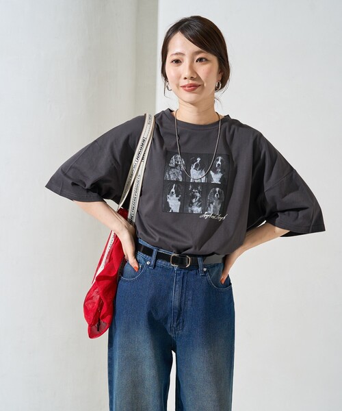 FREAK'S STORE(フリークスストア)の「限定展開 フォト 6 DOG プリント BIG 半袖 Tシャツ(Tシャツ/カットソー・レディース・ライトグレー/ブラック/オフホワイト・フリ-)」の4枚目の写真