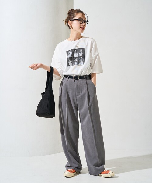 FREAK'S STORE(フリークスストア)の「限定展開 フォト 6 DOG プリント BIG 半袖 Tシャツ(Tシャツ/カットソー・レディース・ライトグレー/ブラック/オフホワイト・フリ-)」の11枚目の写真