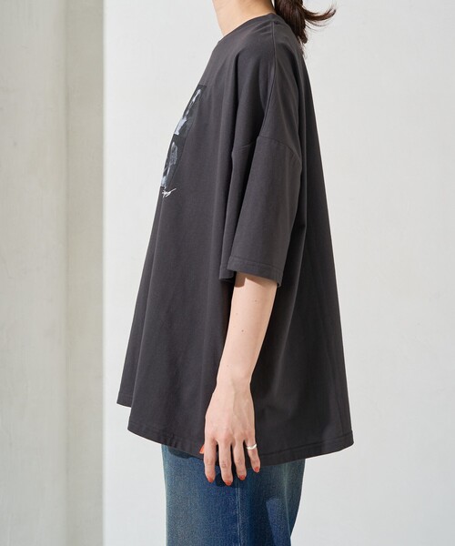 FREAK'S STORE(フリークスストア)の「限定展開 フォト 6 DOG プリント BIG 半袖 Tシャツ(Tシャツ/カットソー・レディース・ライトグレー/ブラック/オフホワイト・フリ-)」の16枚目の写真