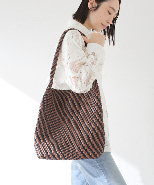 HVISK（ヴィスク）の「HVISK/ ヴィスク HOBO BRAIDED TOTE（ショルダーバッグ・レディース・ブラウン・FREE）」の14枚目の写真