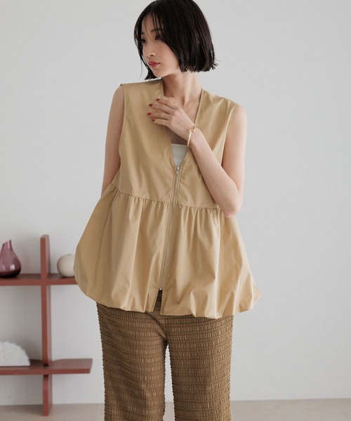 LOWRYS FARM(ローリーズファーム)の「バルンZIPベスト 492167(ベスト・レディース・ブラック/ベージュ・FREE)」の12枚目の写真