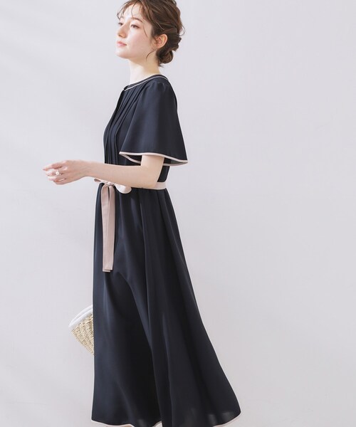 couture brooch（クチュールブローチ）の「【配色・きれいめ・通勤】タックプリーツ配色ワンピース（ワンピース・レディース・ベージュ系4/ネイビー系4・36/38/42/40）」の10枚目の写真